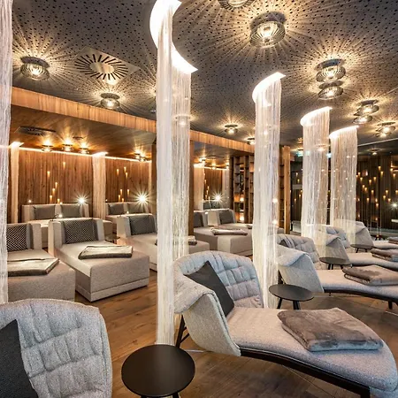 Hotell Luerzerhof - Luxury Nature Untertauern