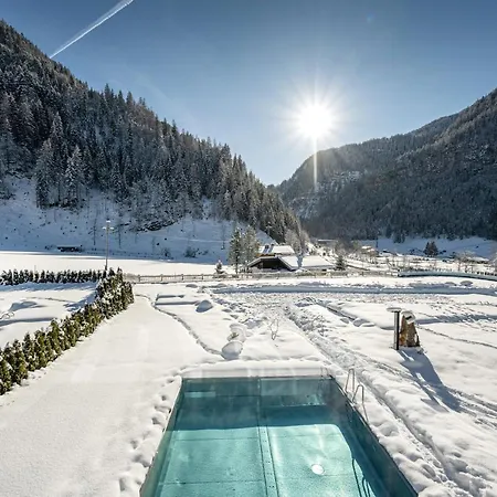 Hotell Luerzerhof - Luxury Nature 4*