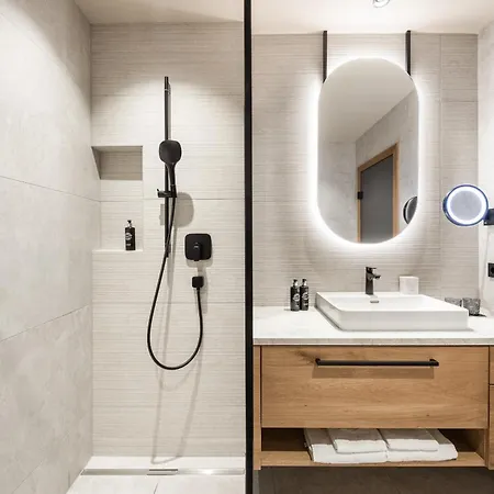 Hotel Luerzerhof - Luxury Nature 4*