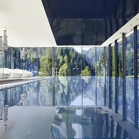 Ξενοδοχείο Alpin Life Luerzerhof 4*