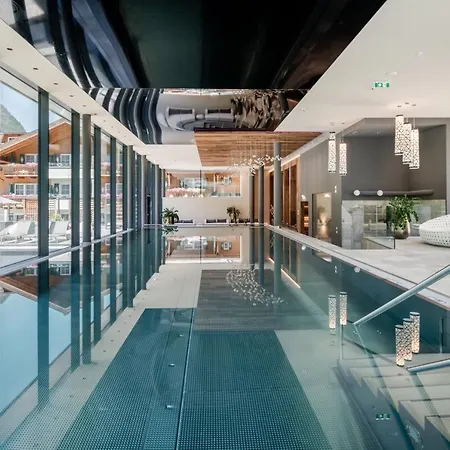 Ξενοδοχείο Alpin Life Luerzerhof 4*
