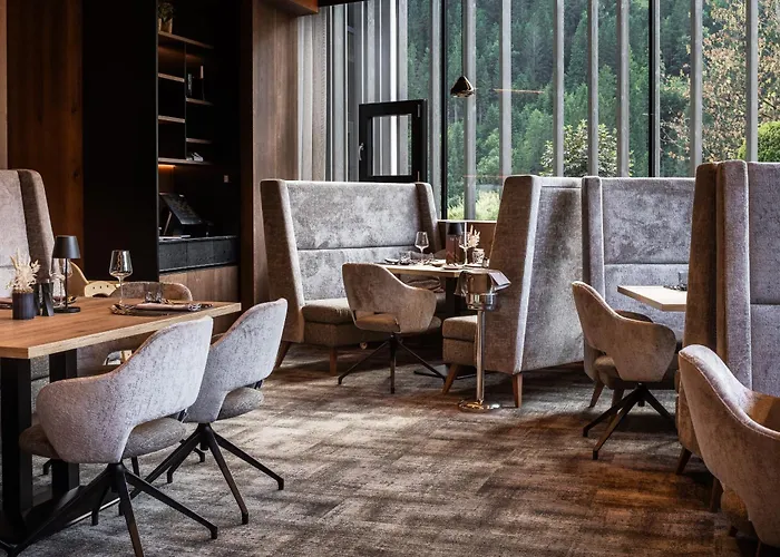 Alpin Life Lürzerhof Hotel 4*