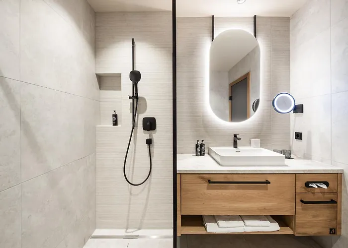 Hotel Luerzerhof - Luxury Nature 4*