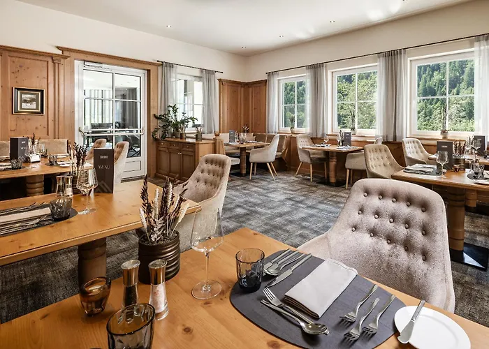 Alpin Life Lürzerhof Hotel 4*